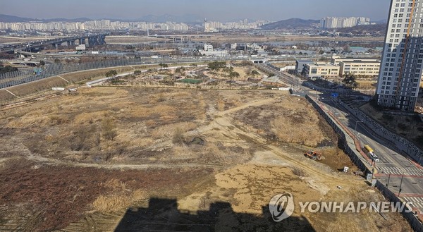 공공분양아파트 공사현장(서울=연합뉴스) 황광모 기자 = 서울 강동구 고덕강일 3단지 사업 예정지의 모습. 2023.2.27